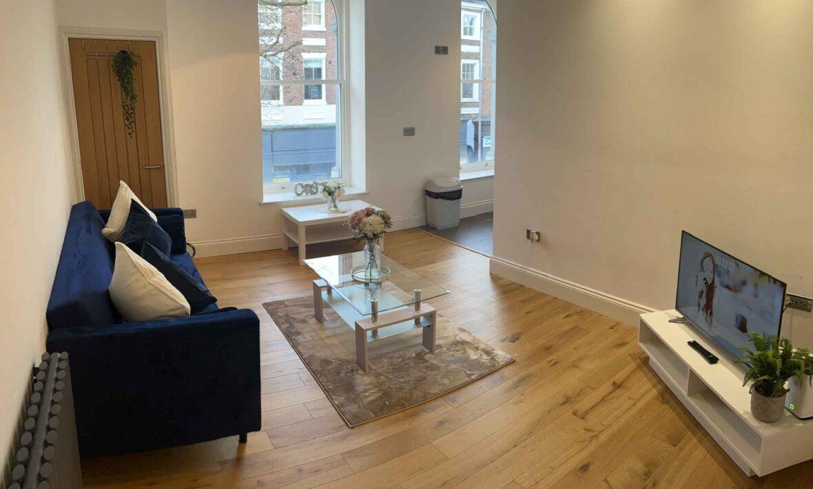 1 Bedroom with shared bath Fernlea London (F1)